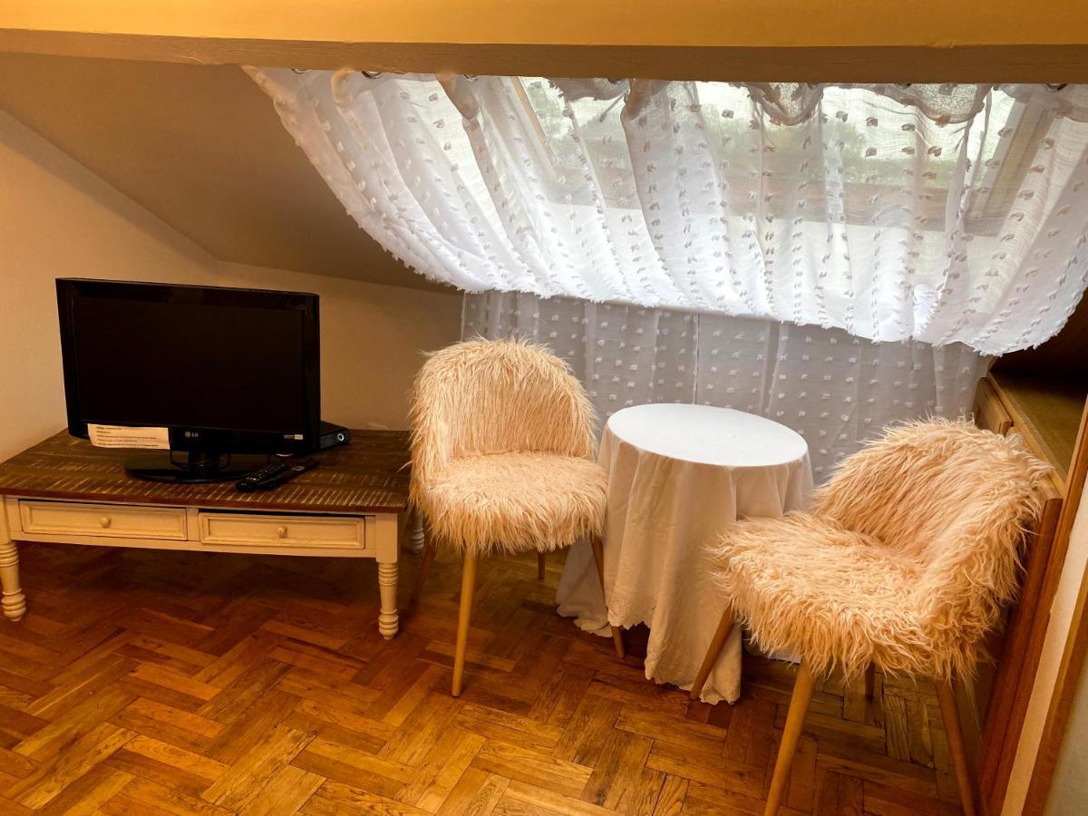 Le Chateau De Frankie Spas-Saunas Grand-Reng Exterior foto
