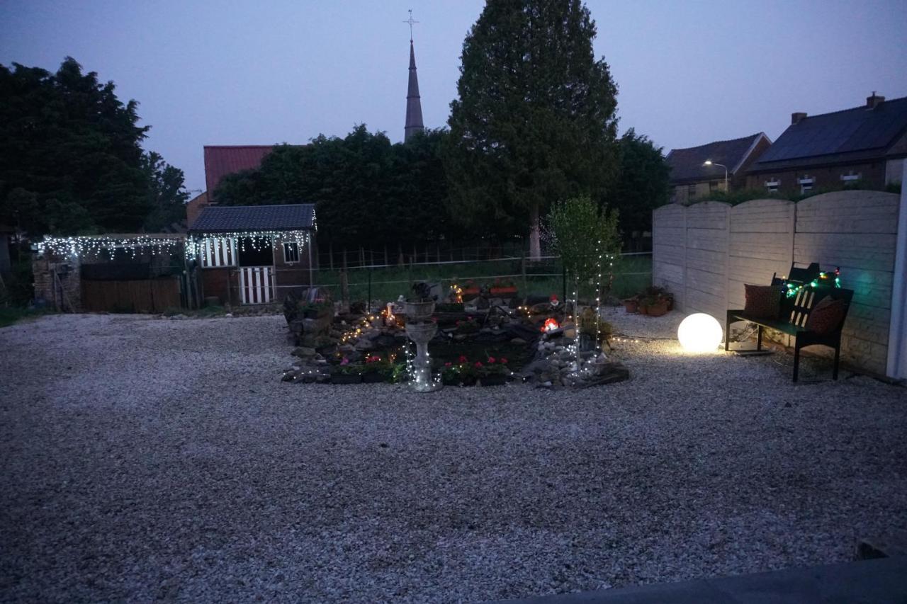 Le Chateau De Frankie Spas-Saunas Grand-Reng Exterior foto